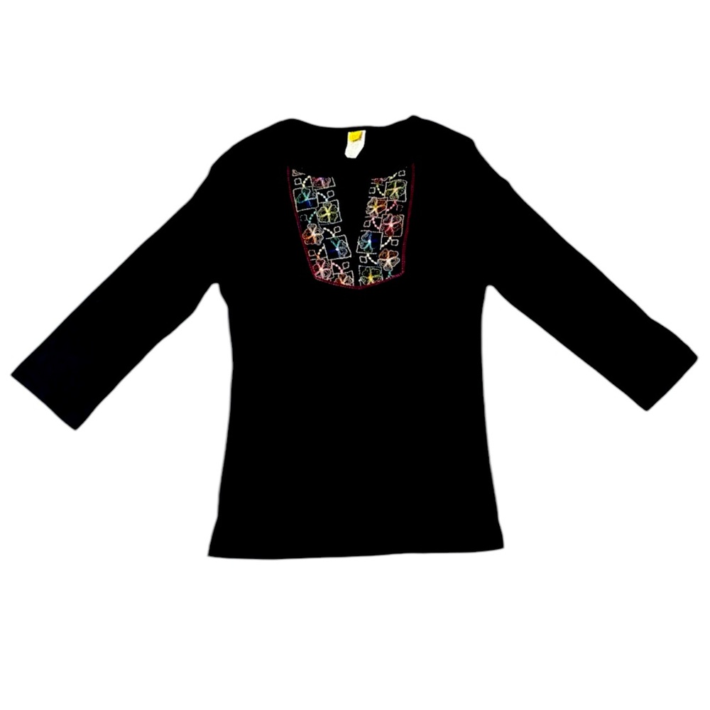 Women’s Quarter Sleeve Split Neck Embroidered Shirt Size Medium